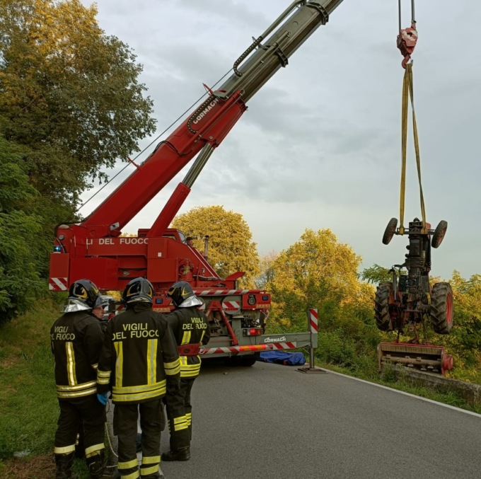Incidente mortale sulla provinciale, Romeo Appino muore sul trattore FOTO E VIDEO