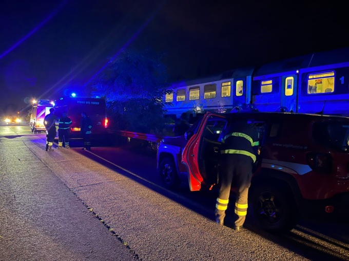 Incidente ferroviario a Torrazza, morto un uomo FOTO E VIDEO