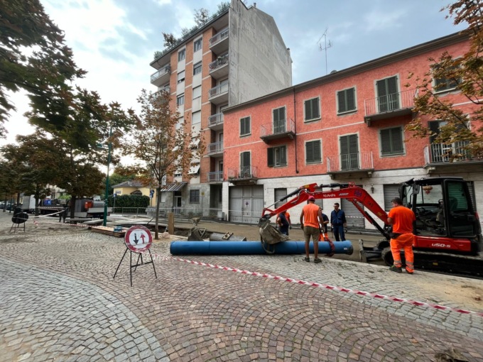 Si rompe una tubazione, parte del centro di Chivasso senz’acqua