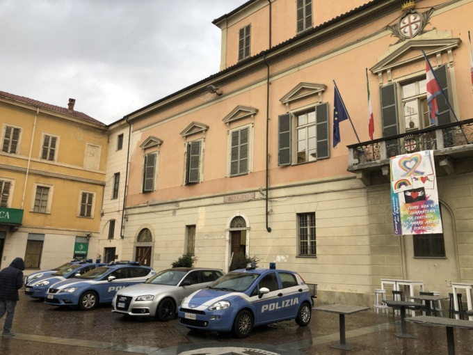 Anagrafe, «La sala d’attesa non c’è mai stata»