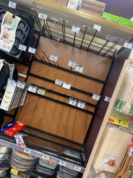 Carrefour ritira tutti i coltelli dai punti vendita