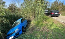 Auto fuori strada a Verrua, ferita una donna