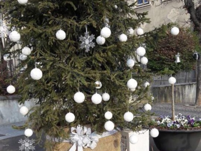 La crisi energetica spegne il Natale: «Ci saranno solo i tre classici alberi»