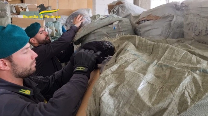Falso Made in Italy, sequestrate 600mila calzature
