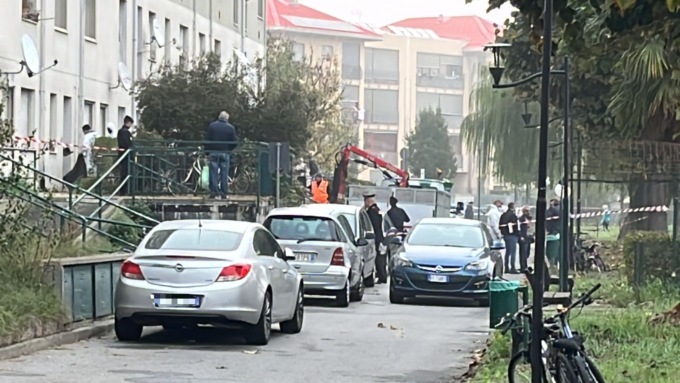Omicidio di Pratoregio, in atto la bonifica dell’appartamento di Giusy IL VIDEO