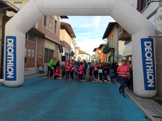 La Cursa, boom di iscritti FOTO E VIDEO