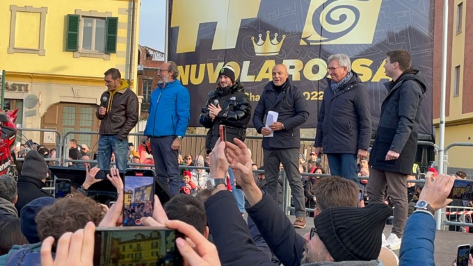 Chivasso festeggia il suo grande campione Pecco Bagnaia FOTO E VIDEO