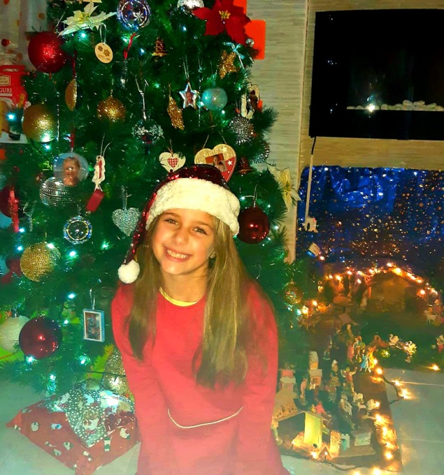 Mandateci il selfie davanti al vostro albero di Natale