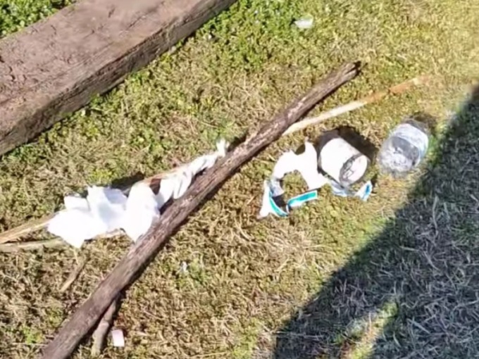 Rifiuti nei campi dei contadini