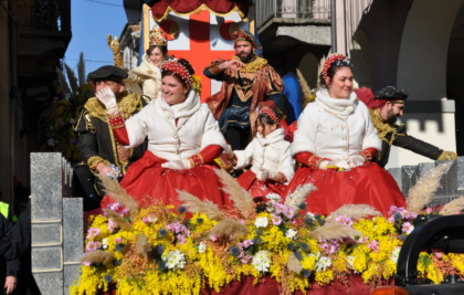 Carnevale di Crescentino 2023, LE FOTO della sfilata