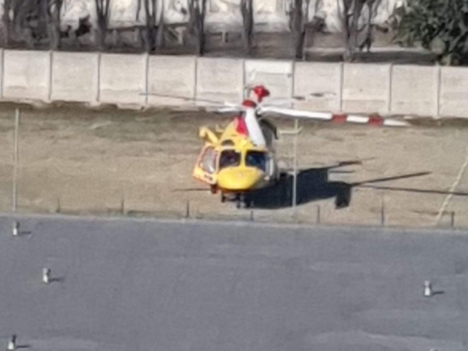 Studente cade al Palazzetto, elitrasportato in ospedale
