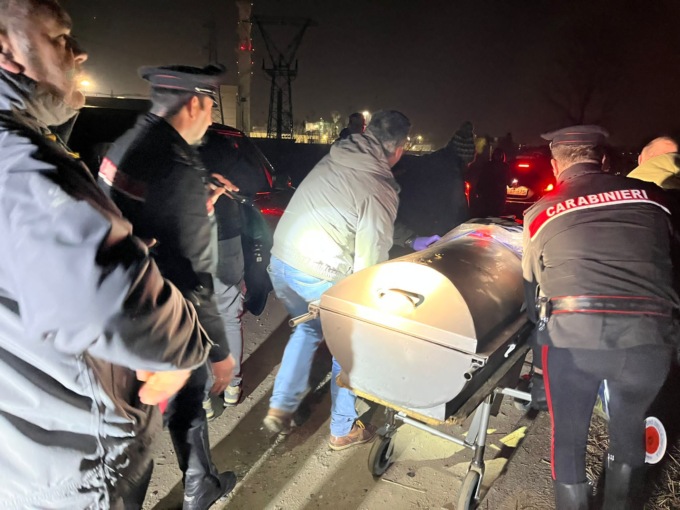 Giovane muratore trovato morto in un bosco a Chivasso