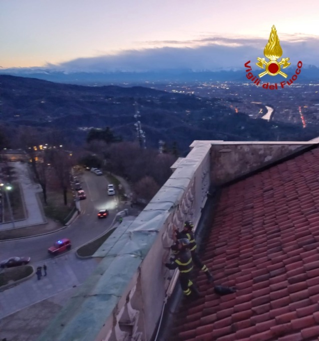 Vento forte, danni alla basilica di Superga