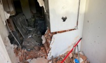 Due esplosioni nella notte: fanno saltare il bancomat di Castelrosso FOTO E VIDEO