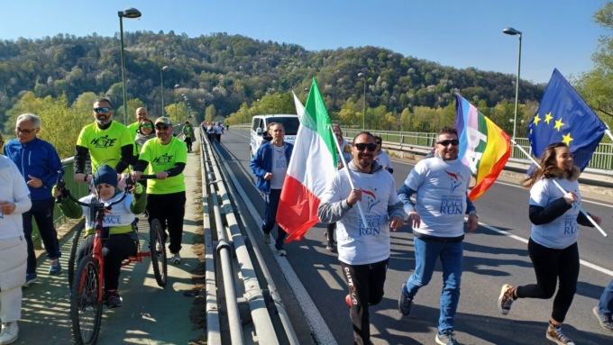 Arrivata a Chivasso la staffetta internazionale della Peace Run
