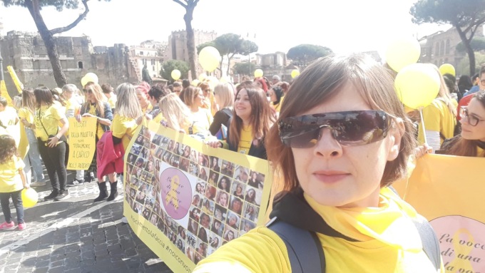 Endometriosi, Deborah Di Bin tra le protagoniste della marcia IL VIDEO