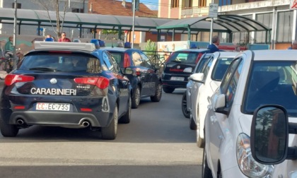Rissa in paese, arrivano quattro pattuglie dei carabinieri