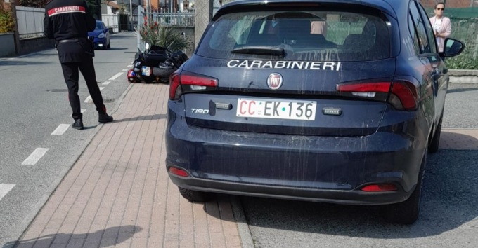 Scooter finisce contro un muretto, giovane elitrasportato al Cto LE FOTO