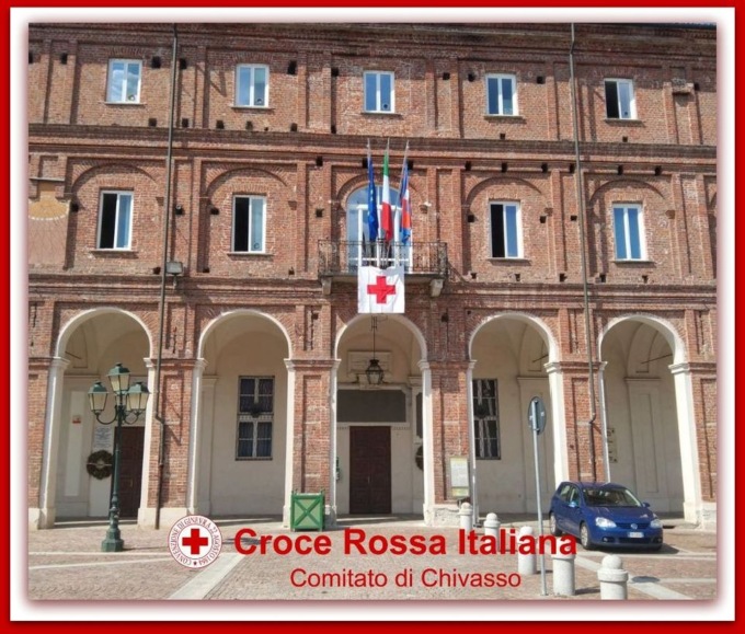 Il Comune espone la bandiera della Croce Rossa