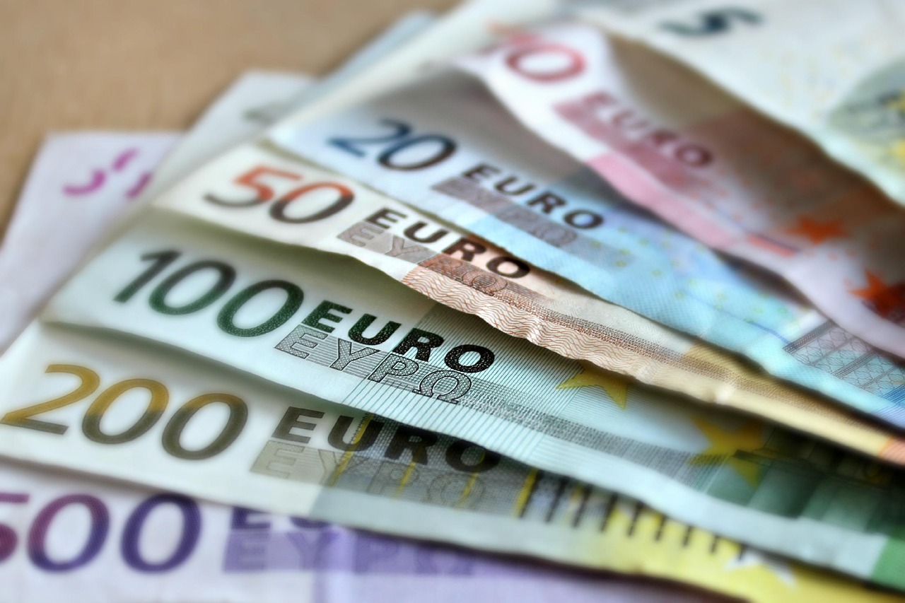 Petrolio prezzo sopra i 100 dollari: cosa cambia per le imprese e le famiglie di Chivasso