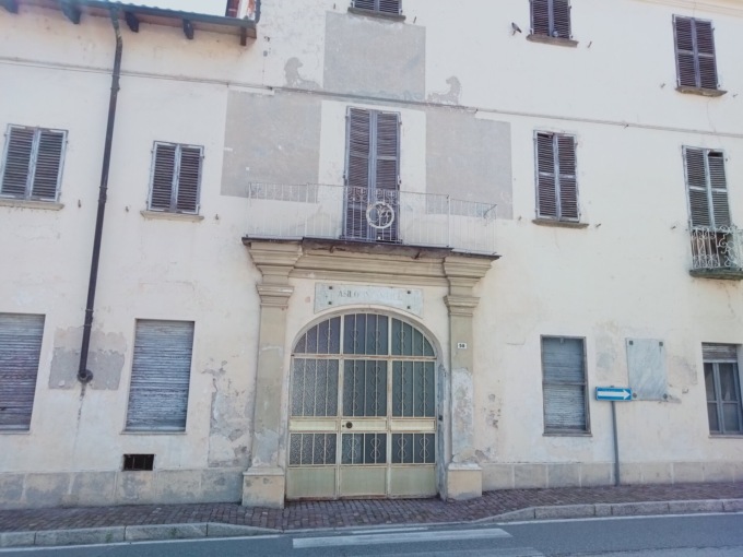 I ladri colpiscono l’ex asilo
