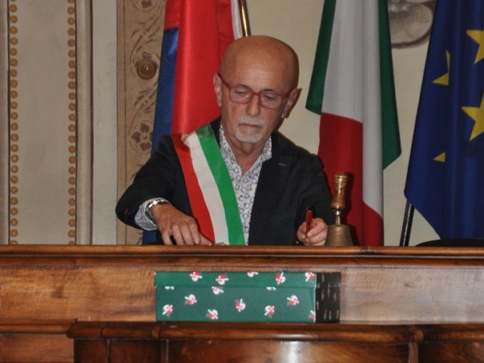 Primo Consiglio comunale a Livorno, IL VIDEO del giuramento del sindaco