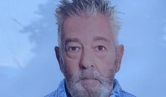Con il legno era un’artista, l’addio a Mason