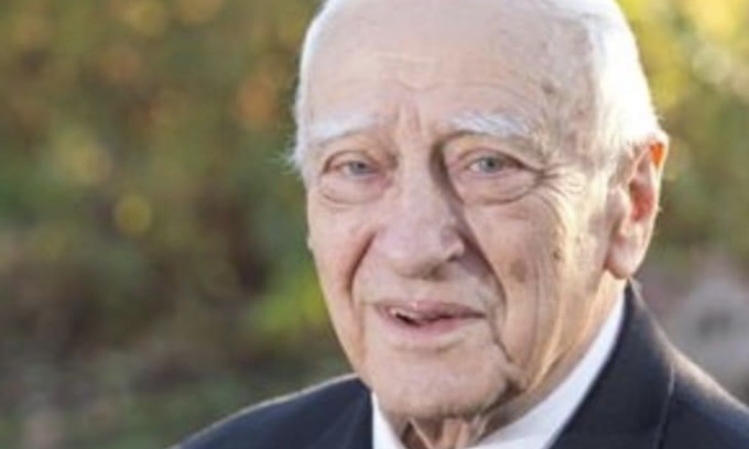 Il Chivassese piange Monsignor Bettazzi, il funerale e camera ardente