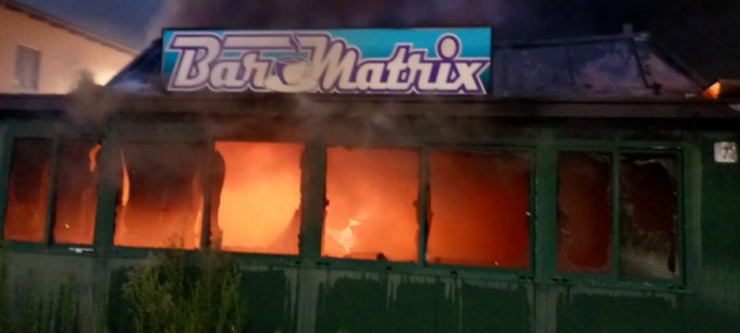 Incendio al bar Matrix di Chivasso VIDEO e FOTO