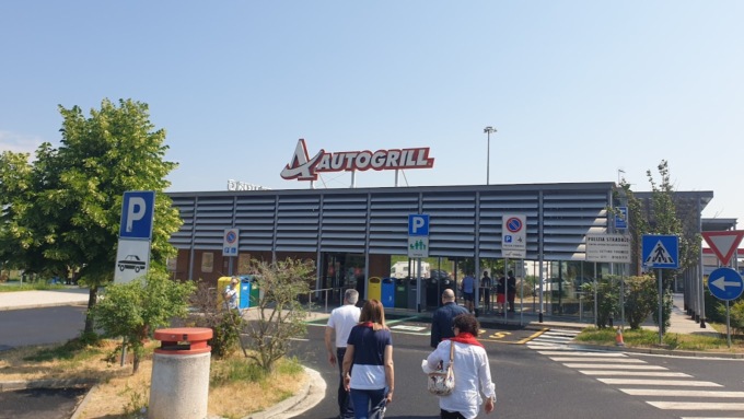 Furto all’autogrill di Rondissone, quattro arresti