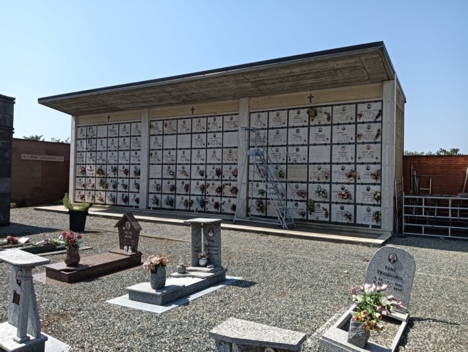 Cimitero devastato dai ladri, riapre sabato
