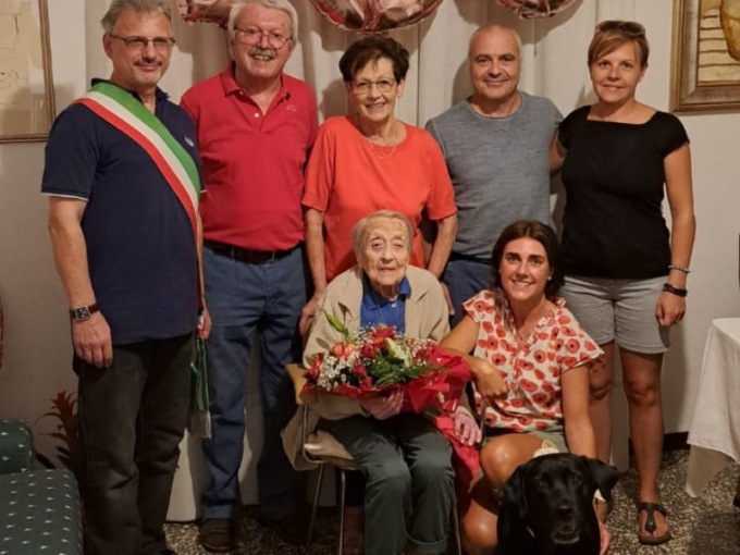 Metilde Foresto ha spento le 100 candeline: la festa