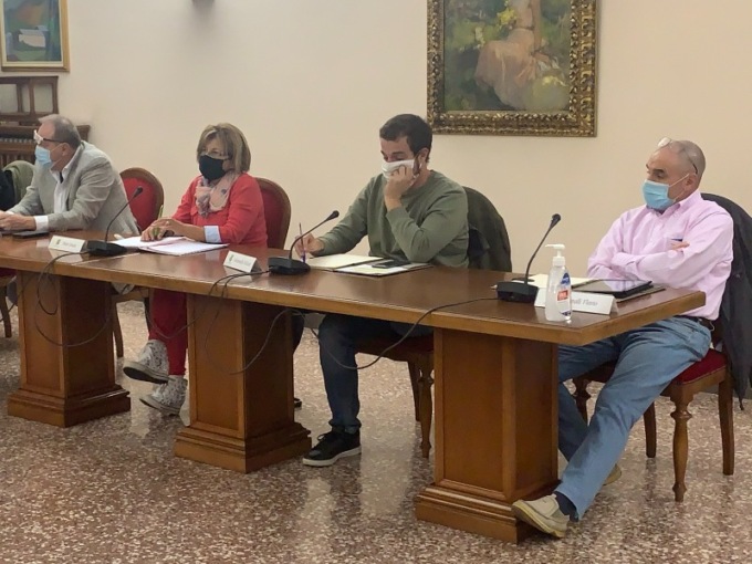 «Una maggioranza senza consensi»