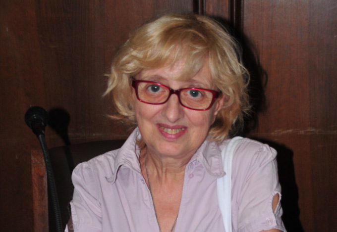 L’assessore se ne va sbattendo la porta
