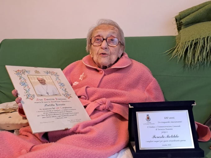 La comunità aveva festeggiato i suoi 100 anni, addio all’ex commerciante