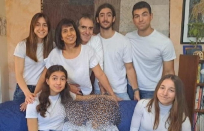 Stefania e Paolo regalano una famiglia a 10 bambini soli