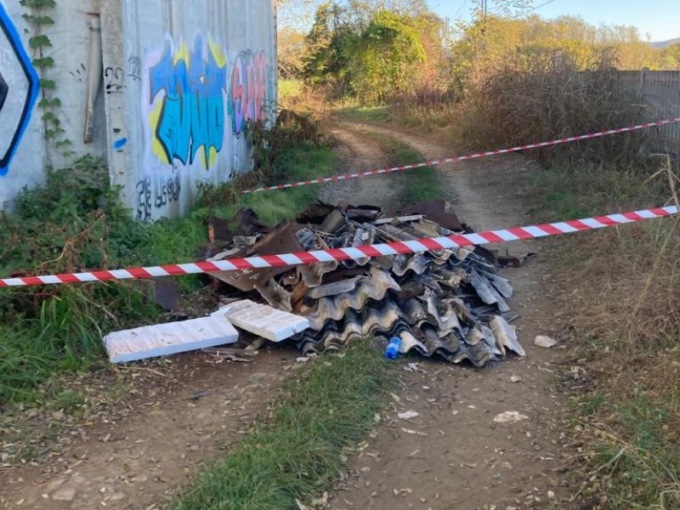 C’è una discarica di amianto