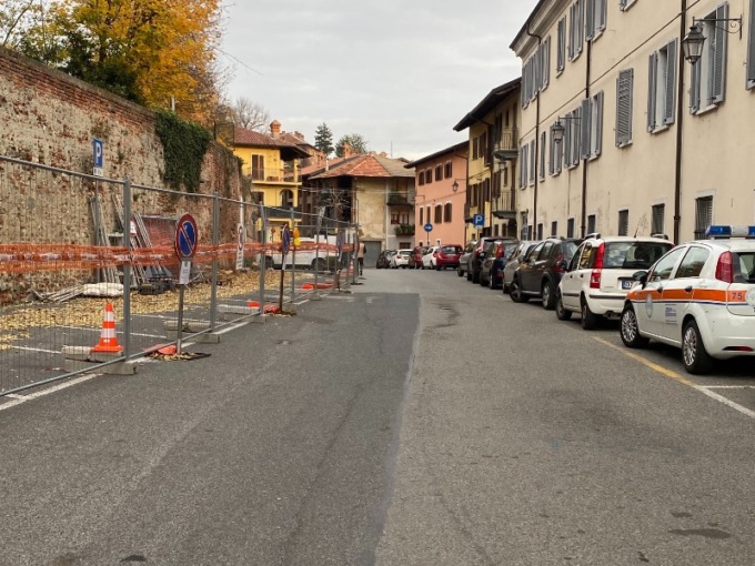 Cantiere e pista di pattinaggio penalizzano il poliambulatorio