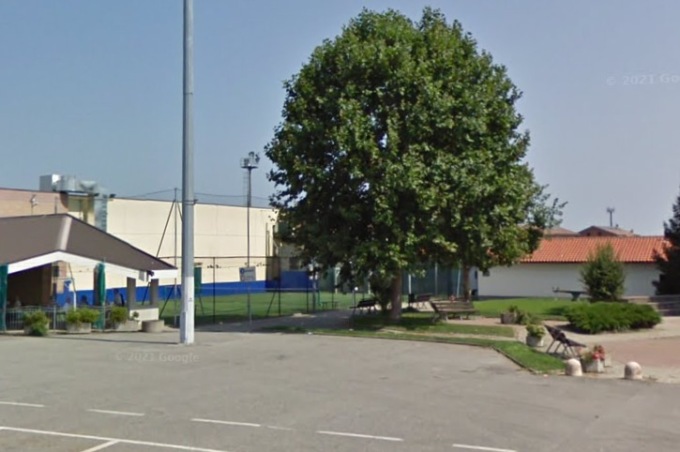 Campo da calcetto, Maglione ci pensa