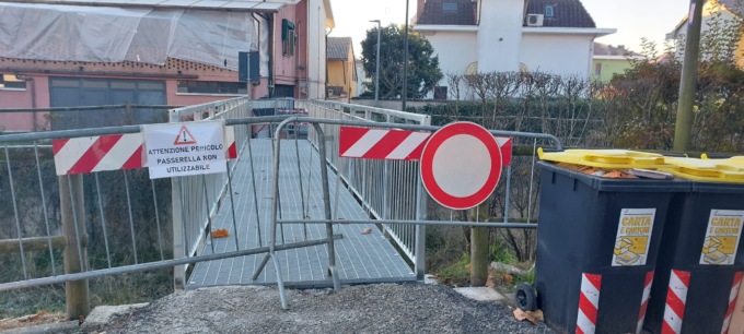 Posizionato il ponticello di via Rossini: presto aperto