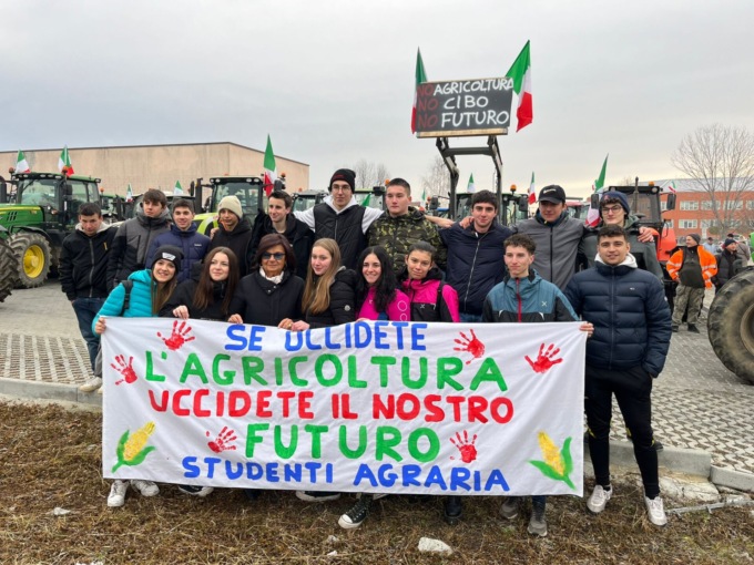 La protesta dei trattori: “Il Canavese chiede alle istituzioni di difenderli”