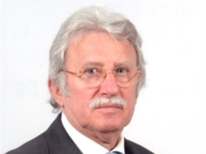 Addio allo storico parrucchiere Brentaro