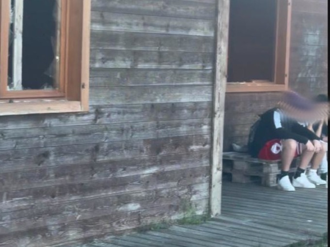 «A Pogliani i bimbi giocano in mezzo ai vetri e nel degrado»