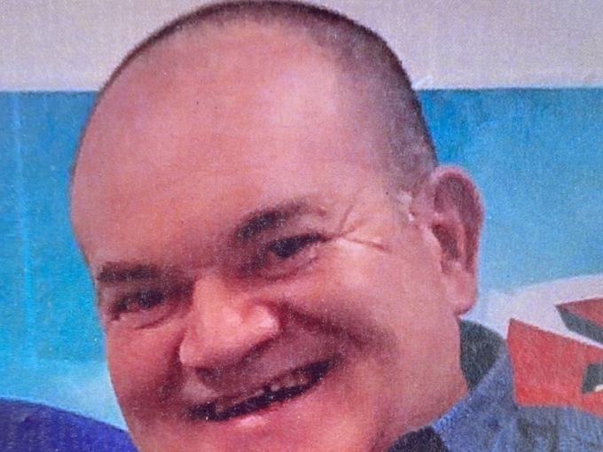 L’addio a Michele, stroncato da un malore lungo il viale