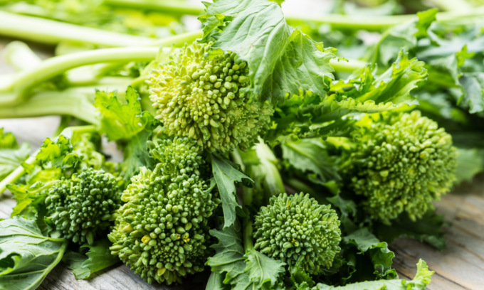In regalo con la Nuova Periferia le cime di rapa