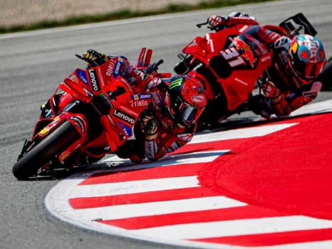 MotoGp Barcellona, Bagnaia vince