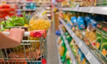 Boom di furti di cibo: «O pago il mutuo o pago la spesa»