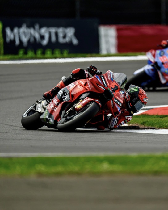 Bagnaia conquista il terzo posto a Silverstone