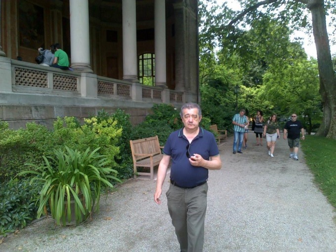 Viveva per la sua splendida musica: l’addio all’organista