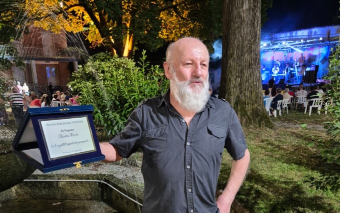 Pavun viene premiato per il suo grande lavoro